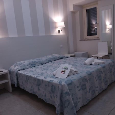 Hotel La Rosetta Scauri 스카우리 외부 사진