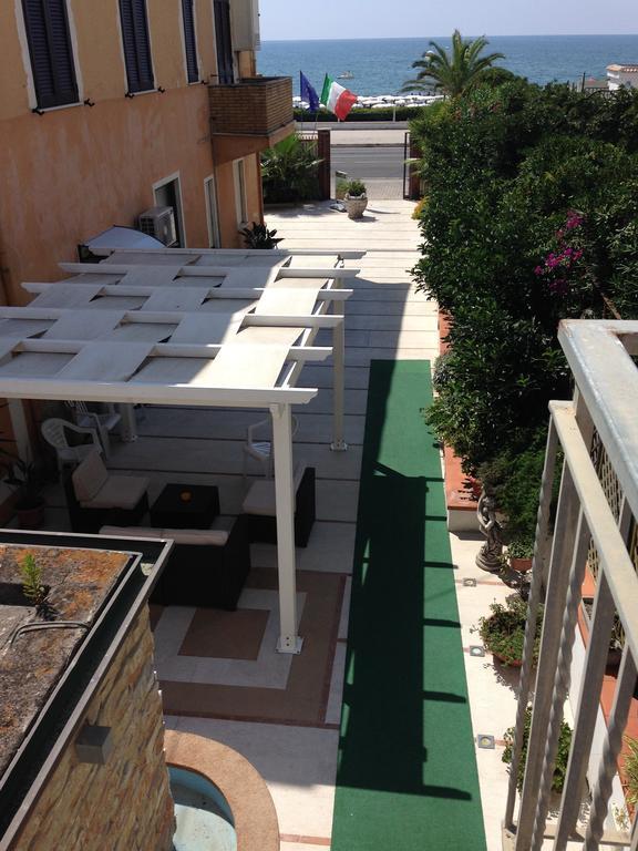 Hotel La Rosetta Scauri 스카우리 외부 사진