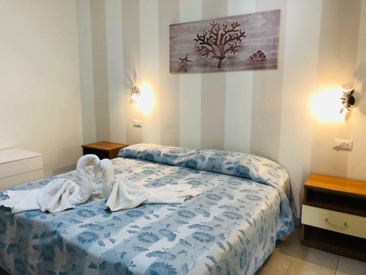 Hotel La Rosetta Scauri 스카우리 외부 사진